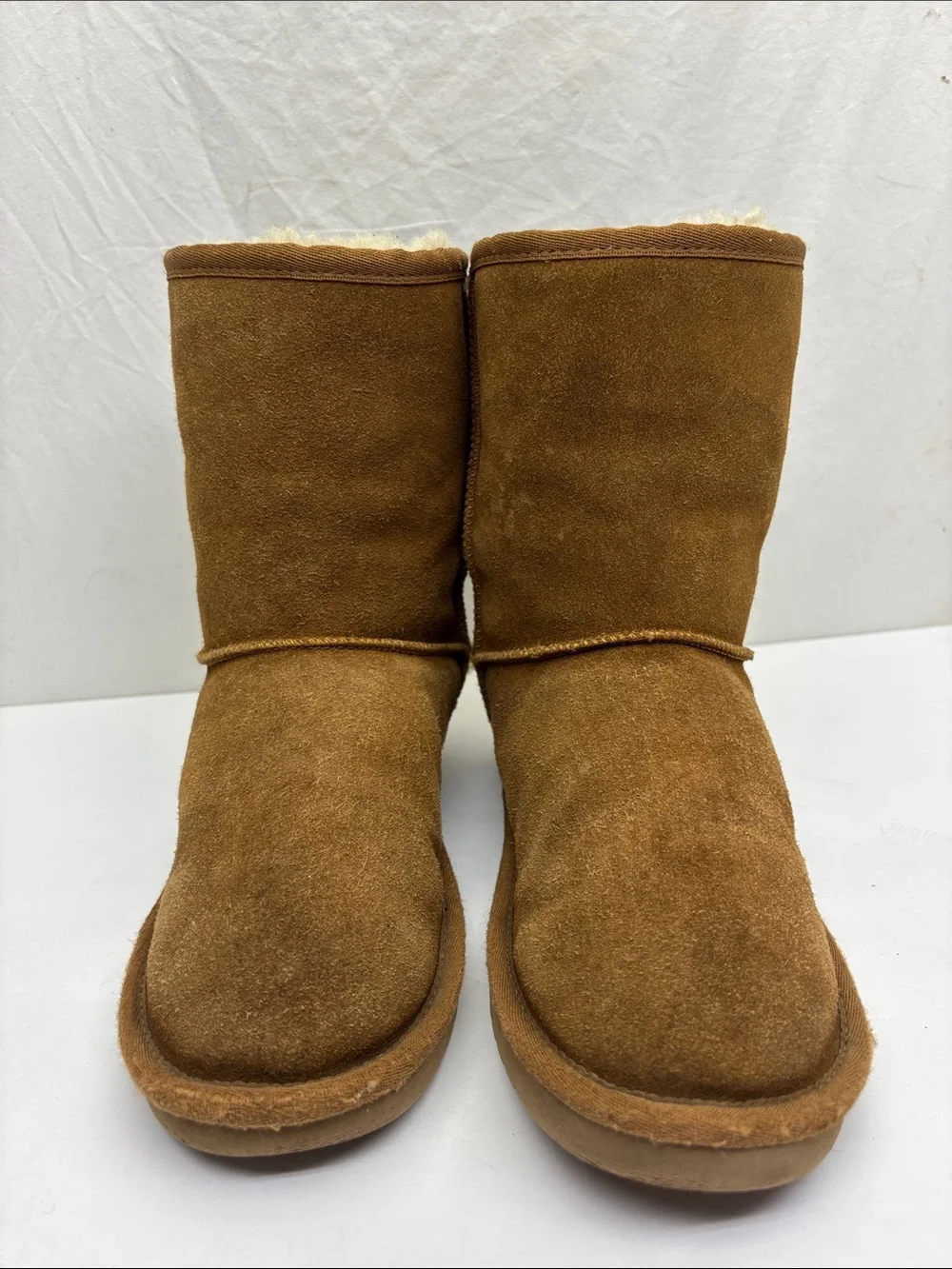 Kookaburra by Ugg classic boots, size 8, box 38